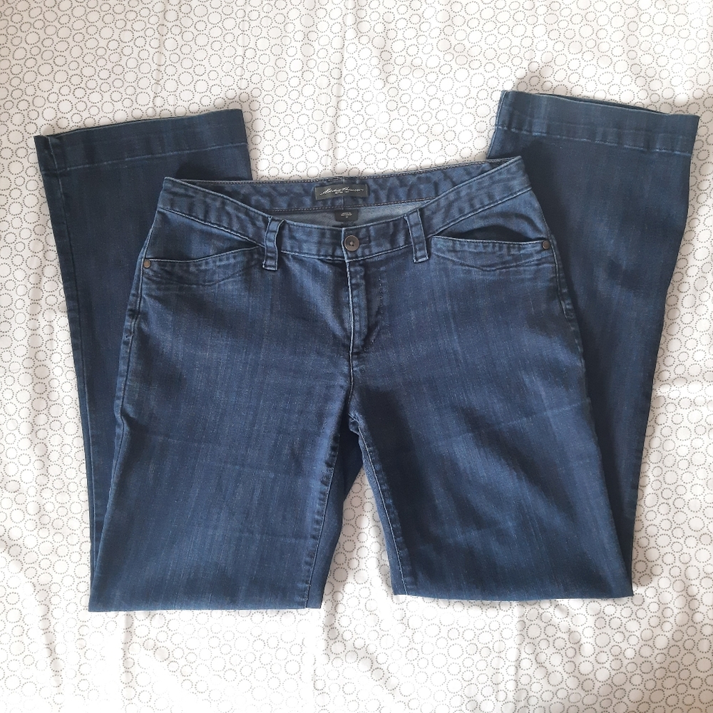Eddie Bauer Buttoned Back Pocket Straight Leg Jeans Sz 10